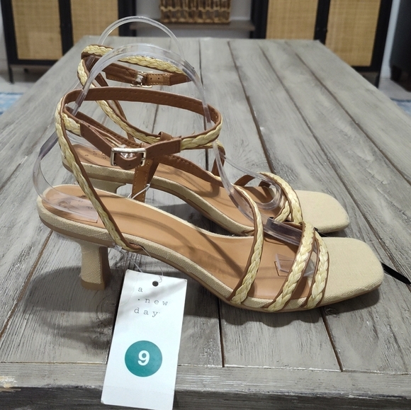 NWT A New Day Irena Sandal Heel in Tan Size 9 - Picture 9 of 12